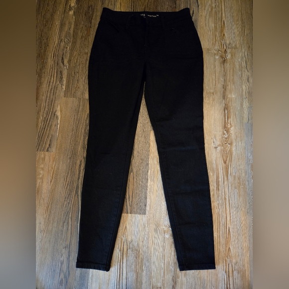 Maurices Denim - Maurices, m jeans, Women's size Medium Regular, Black, Mid-Rise, Perfect Shape